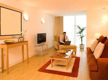 Marlin Canary Wharf Apart-hotel 4*